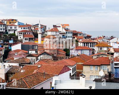 Tirilye, Bursa - 1. Januar 2024 : Blick auf Tirilye, einen der historischen und touristischen Orte von Bursa, TÜRKEI Stockfoto