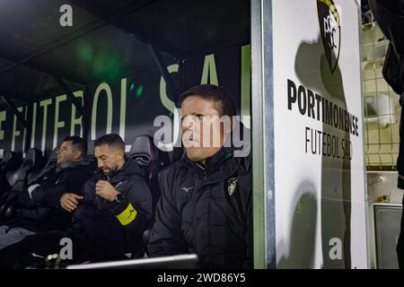 Paulo Sergio (Trainer von Portimonense) während des Spiels der Liga Portugal 23/24 zwischen Portimonense SC und SC Farense im Estadio Municipal de Portimao, Portima Stockfoto