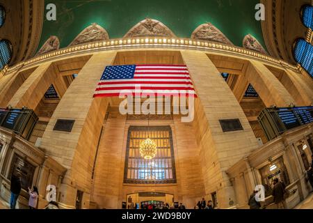 NEW YORK, USA - 7. MÄRZ 2020: Innenraum des Grand Central Terminals, 42nd Street und Park Avenue in Midtown Manhattan. Stockfoto