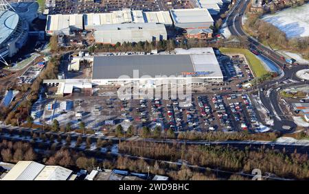 Luftaufnahme des Tesco Extra Supermarket im Middlebrook Retail Park (ehemals Reebok Development) Stockfoto