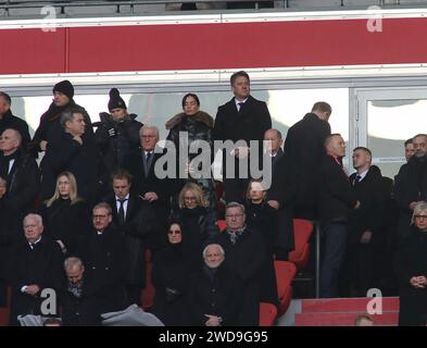 München, Deutschland 19. Januar 2024: Fussball, Herren, Bundesliga, Saison 2023/2024, FC Bayern München, Würdigung von Franz Beckenbauer, Gedenkfeier in der Allianz Arena Steinmeier Frank-Walter, Bundespräsident (li.) mit Scholz Olaf, Bundeskanzler (re.) Auf der Ehrentribüne Stockfoto