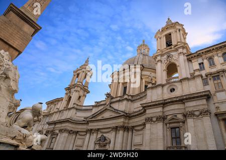 Fassade von Sant'Agnese in Agone, Barockkirche auf dem Navona-Platz in Rom, Italien. Stockfoto