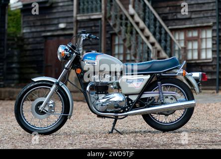 1977 Triumph Bonneville 750 ccm T140 Classic-Motorrad der „Silver Jubilee“-Edition Stockfoto