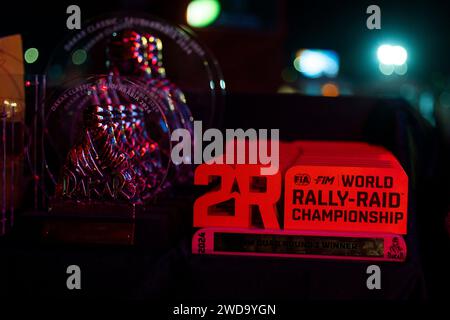 Yanbu, Arabie Saoudite. Januar 2024. Trophäen beim Finalpodium der Dakar 2024 am 19. Januar 2024 in Yanbu, Saudi-Arabien - Foto Julien Delfosse/DPPI Credit: DPPI Media/Alamy Live News Stockfoto