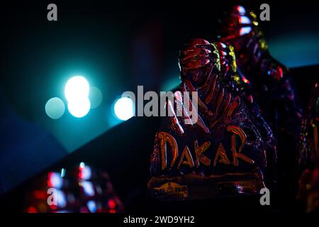 Yanbu, Arabie Saoudite. Januar 2024. Trophäen beim Finalpodium der Dakar 2024 am 19. Januar 2024 in Yanbu, Saudi-Arabien - Foto Julien Delfosse/DPPI Credit: DPPI Media/Alamy Live News Stockfoto