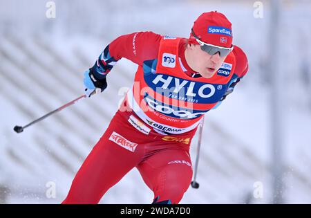 Oberhof, Deutschland. Januar 2024. Erik Valnes aus Norwegen bei der Cross-Country-Weltmeisterschaft in der klassischen Sprint-Disziplin. Quelle: Martin Schutt/dpa/Alamy Live News Stockfoto