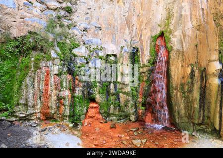 Blick auf den Wasserfall Colores im Nationalpark Caldera de Taburiente auf der Insel La Palma, Kanarische Inseln Stockfoto