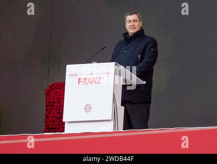 München, Deutschland. Januar 2024. Markus Soeder (Ministerpraesident, Freistaat Bayern) bei seiner Rede auf der Buehne. Deutschland, FC Bayern München, Gedenkfeier für Franz Beckenbauer, Allianz-Arena, 19.01.2024. Foto: Eibner-Pressefoto/Heike feiner Credit: dpa/Alamy Live News Stockfoto