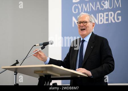 Unternehmer Roland Berger beim 10-jährigen Jubiläum der Profilklassen für begabte Mädchen und Jungen aus sozial benachteiligten Strukturen am Nürnberger Dürer-Gymnasium. Nürnberg, 18.01.2024 Bayern Deutschland *** Unternehmer Roland Berger zum 10. Jahrestag der Profilklassen für begabte Mädchen und Jungen aus sozial benachteiligtem Hintergrund am Nürnberger Dürer Gymnasium Nürnberg, 18 01 2024 Bayern Deutschland Copyright: XDwixAnoraganingrumx Stockfoto