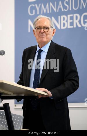 Unternehmer Roland Berger beim 10-jährigen Jubiläum der Profilklassen für begabte Mädchen und Jungen aus sozial benachteiligten Strukturen am Nürnberger Dürer-Gymnasium. Nürnberg, 18.01.2024 Bayern Deutschland *** Unternehmer Roland Berger zum 10. Jahrestag der Profilklassen für begabte Mädchen und Jungen aus sozial benachteiligtem Hintergrund am Nürnberger Dürer Gymnasium Nürnberg, 18 01 2024 Bayern Deutschland Copyright: XDwixAnoraganingrumx Stockfoto