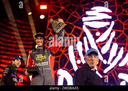 Yanbu, Arabie Saoudite. Januar 2024. DE SOULTRAIT Xavier (fra), Sébastien Loeb Racing - Bardahl Team, Polaris RZR Pro R, FIA SSV, Porträt während des Finalpodiums der Dakar 2024 am 19. Januar 2024 in Yanbu, Saudi-Arabien - Foto Julien Delfosse/DPPI Credit: DPPI Media/Alamy Live News Stockfoto