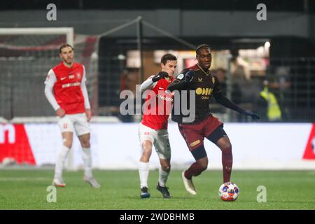 MAASTRICHT, NIEDERLANDE - 19. JANUAR: Gibson Yah vom Jong FC Utrecht kontrolliert den Ball während des Matches MVV Maastricht zwischen Jong FC Utrecht am 19. Januar 2024 in de Geusselt in Maastricht, Niederlande. (Foto von Orange Pictures) Credit: Orange Pics BV/Alamy Live News Stockfoto