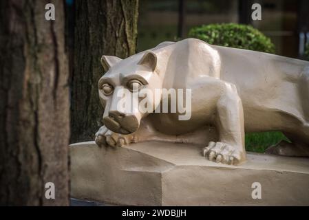 Berühmte Nittany Lion Statue, Maskottchen, Penn State University Stockfoto