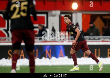 Maastricht, Niederlande. Januar 2024. MAASTRICHT, NIEDERLANDE - 19. JANUAR: Rafik el Arguioui von Jong FC Utrecht sucht den Ball während des Matches MVV Maastricht zwischen Jong FC Utrecht am 19. Januar 2024 in de Geusselt in Maastricht, Niederlande. (Foto von Orange Pictures) Credit: dpa/Alamy Live News Stockfoto