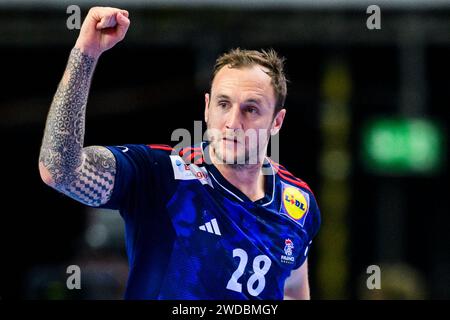 Köln, Deutschland. Januar 2024. Handball: Europameisterschaft, Frankreich - Kroatien, Hauptrunde, Gruppe 1, Spieltag 1, Lanxess Arena. Frankreichs Valentin Porte feiert. Quelle: Tom Weller/dpa/Alamy Live News Stockfoto