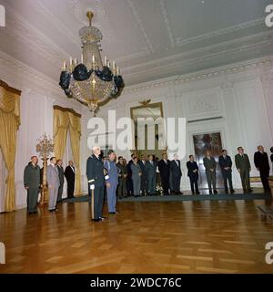 Staatsfuneral von Präsident Kennedy – in Ruhe im Ostraum des Weißen Hauses liegend. JFKWHP-ST-C415-5-63. Stockfoto