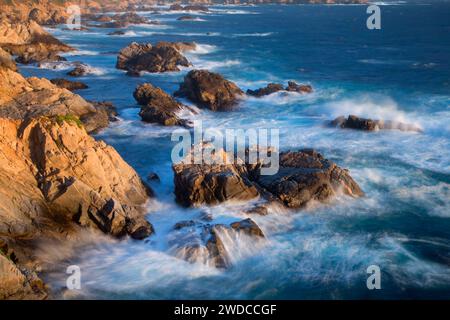 Felsenküste, Garrapata State Park, Big Sur Coast Highway Scenic Byway, Kalifornien Stockfoto