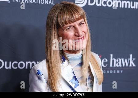 Beverly Hills, Usa. Januar 2024. BEVERLY HILLS, LOS ANGELES, KALIFORNIEN, USA - 19. JANUAR: Catherine Hardwicke kommt bei den 21. Annual Living Legends of Aviation Awards, die am 19. Januar 2024 im Beverly Hilton Hotel in Beverly Hills, Los Angeles, Kalifornien, USA, stattfinden. (Foto: Xavier Collin/Image Press Agency) Credit: Image Press Agency/Alamy Live News Stockfoto