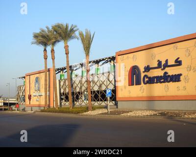 Kairo, Ägypten, 6. Januar 2024: Carrefour City Centre Egypt, ein französisches multinationales Einzelhandels- und Großhandelsunternehmen mit Hauptsitz in Massy, Frankreich, A Stockfoto