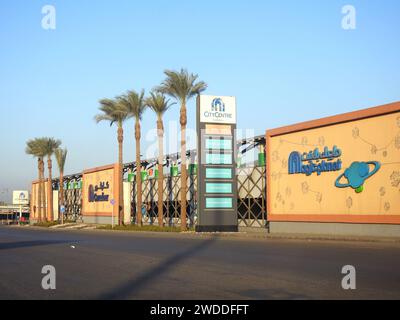 Kairo, Ägypten, 6. Januar 2024: Carrefour City Centre Egypt, ein französisches multinationales Einzelhandels- und Großhandelsunternehmen mit Hauptsitz in Massy, Frankreich, A Stockfoto