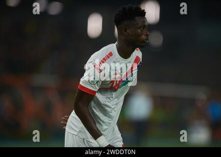 Höhepunkte des Spiels zwischen Guinea und Gambia beim Afrika-Cup 2023, Ebrima Colley während des Spiels Guinea gegen Gambia Stockfoto