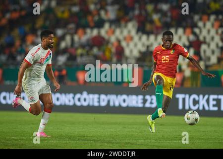 Höhepunkte des Spiels zwischen Guinea und Gambia beim Africa Cup of Nations 2023, dem Duell zwischen Facinet Conte und Saidy Janko Stockfoto