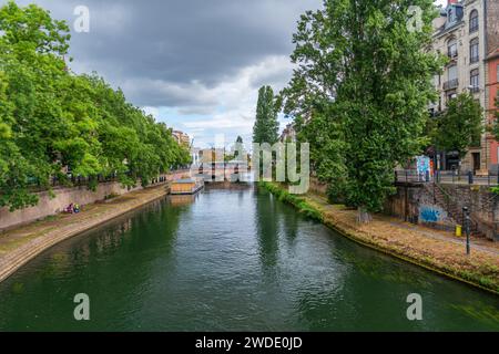 Le Petite France, das malerischste Viertel der Altstadt von Straßburg. Einer der Kanäle des Ill River. Stockfoto