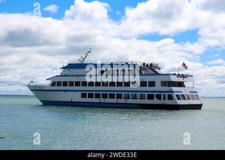 Mystic Blue Bootstour mit dem atemberaubenden Blick auf Chicago, beginnend am Navy Pier Stockfoto