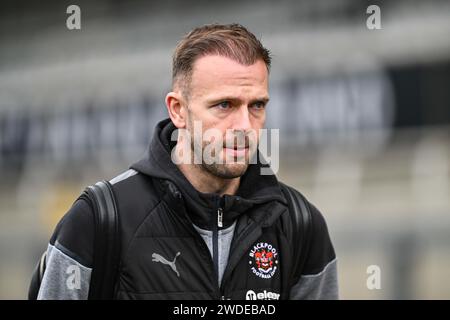 Jordan Rhodes of Blackpool kommt vor dem Spiel der Sky Bet League 1 Bristol Rovers gegen Blackpool im Memorial Stadium, Bristol, Großbritannien, 20. Januar 2024 (Foto: Craig Thomas/News Images) Stockfoto