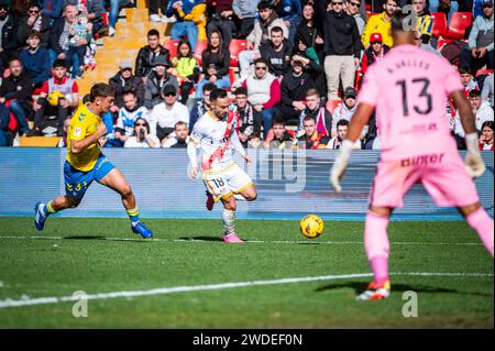 Madrid, Madrid, Spanien. Januar 2024. Alvaro Garcia aus Rayo Vallecano wurde während des Fußballspiels La Liga EA Sports 2023/24 zwischen Rayo Vallecano und Las Palmas im Estadio Vallecas in Madrid gesehen. (Kreditbild: © Alberto Gardin/ZUMA Press Wire) NUR REDAKTIONELLE VERWENDUNG! Nicht für kommerzielle ZWECKE! Stockfoto