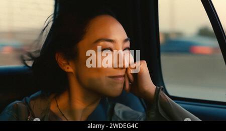 Past Lives (2023) von Celine Song mit Greta Lee, Teo Yoo und John Magaro. Nora und Hae Sung, zwei eng miteinander verbundene Kinderfreunde, werden auseinandergerissen, nachdem Noras Familie aus Südkorea ausgewandert ist. Zwanzig Jahre später werden sie für eine schicksalhafte Woche wieder vereint, während sie sich mit Vorstellungen von Liebe und Schicksal auseinandersetzen. Werbung noch ***NUR REDAKTIONELLE VERWENDUNG***. Quelle: BFA / A24 Stockfoto