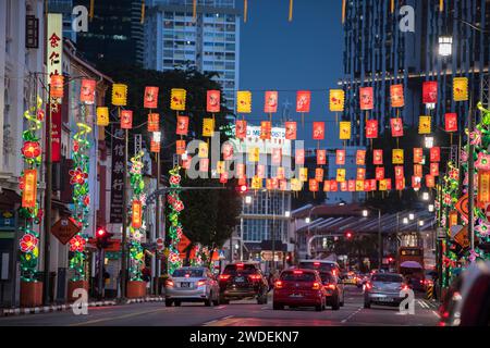 Singapur - 20. April 2023: Chinatown in Singapur, dekoriert mit chinesischen Laternen, um das chinesische Neujahr zu feiern. Stockfoto