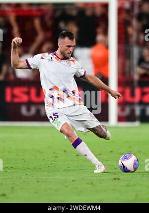 Parramatta, Australien. Januar 2024. Aleksandar Šušnjar vom Perth Glory FC wird während des Spiels der Isuzu UTE Männer in der A-League 2023/24 in der Runde 13 zwischen Western Sydney Wanderers FC und Perth Glory FC im CommBank Stadium in Aktion gesehen. Endergebnis: Western Sydney Wanderers 1:2 Perth Glory FC. Quelle: SOPA Images Limited/Alamy Live News Stockfoto