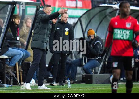 Nijmegen, Niederlande. Januar 2024. NIJMEGEN, NIEDERLANDE - 20. JANUAR: Cheftrainer Rogier Meijer von NEC Gestures während des niederländischen Eredivisie-Spiels zwischen NEC und FC Twente im Goffertstadion am 20. Januar 2024 in Nijmegen, Niederlande. (Foto von Rene Nijhuis/Orange Pictures) Credit: dpa/Alamy Live News Stockfoto