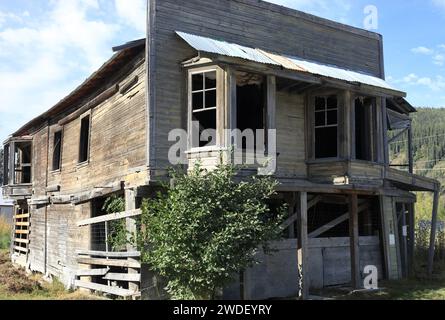 Verlassenes Holzhaus Stockfoto