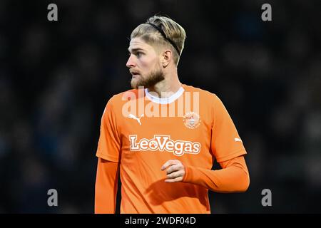 Hayden Coulson von Blackpool während des Spiels der Sky Bet League 1 Bristol Rovers gegen Blackpool im Memorial Stadium, Bristol, Großbritannien, 20. Januar 2024 (Foto: Craig Thomas/News Images) Stockfoto