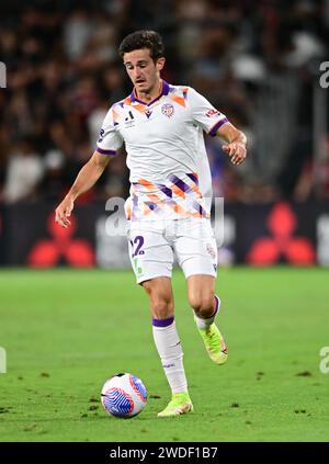 Parramatta, Australien. Januar 2024. Luke Ivanovic vom Perth Glory FC wird während des Spiels der Isuzu UTE Men's A-League 2023/24 in der Runde 13 zwischen Western Sydney Wanderers FC und Perth Glory FC im CommBank Stadium in Aktion gesehen. Endergebnis: Western Sydney Wanderers 1:2 Perth Glory FC. (Foto: Luis Veniegra/SOPA Images/SIPA USA) Credit: SIPA USA/Alamy Live News Stockfoto