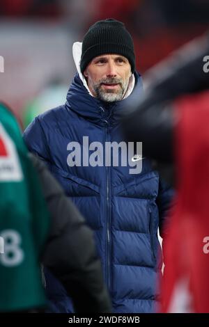 Leipzig, Deutschland. Januar 2024. Fußball: Bundesliga, RB Leipzig - Bayer Leverkusen, Spieltag 18, Red Bull Arena. Leipziger Trainer Marco Rose kommt ins Stadion. Quelle: Jan Woitas/dpa/Alamy Live News Stockfoto
