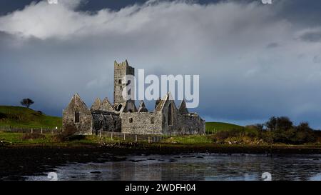 Die Ruine von Rosserk Friary, County Mayo, Irland Stockfoto