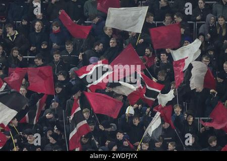 Alkmaar, Niederlande. Januar 2024. ALKMAAR, 20-01-2024, AFAS-Stadion, Saison 2023/2024, niederländischer Eredivisie Football zwischen AZ und PEC Zwolle, AZ Supporters Credit: Pro Shots/Alamy Live News Stockfoto