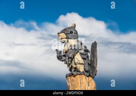 Holzskulpturen entlang der Esquimalt Lagoon, Victoria, Vancouver Island, British Columbia, Kanada. Stockfoto