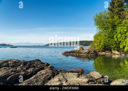 Blick über Esquimalt Harbour von Royal View, Victoria, Vancouver Island, British Columbia, Kanada. Stockfoto