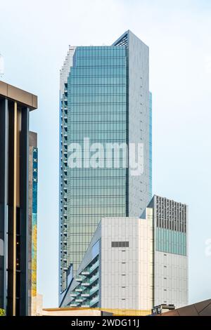 Modernes Hochhaus im Stadtzentrum von Al Khobar, Saudi-Arabien Stockfoto