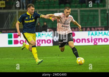 Palermo, Italien. Januar 2024. Kristoffer Lund (Palermo F.C.) während des italienischen Serie BKT-Spiels zwischen Palermo F.C. und Modena F.C. 2018 am 20. Januar 2024 im Renzo Barbera Stadion in Palermo (Italien) Credit: Independent Photo Agency/Alamy Live News Stockfoto