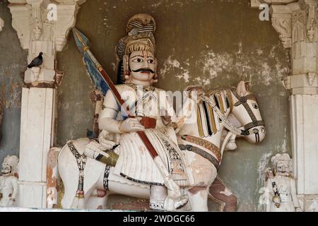 Statue in der Halle der Helden, Mandor, in der Nähe von Jodhpur, Rajasthan, Indien Stockfoto