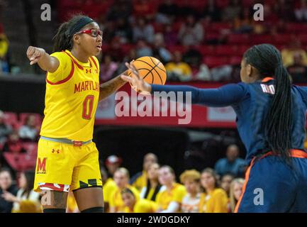 College Park, USA. Januar 2024. COLLEGE PARK, MD: - 20. JANUAR: Shyanne Sellers (0), die Maryland Terrapins Wärterin, inszeniert am 20. Januar 2024 ein Basketballspiel zwischen den Maryland Terrapins und den Illinois Fighting Illini im Xfinity Center in College Park, Maryland. (Foto: Tony Quinn/SipaUSA) Credit: SIPA USA/Alamy Live News Stockfoto