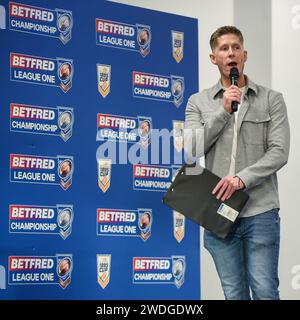 Wakefield, England - 19. Januar 2024 - Moderator Ross Fiddes. Rugby League Championship, League One & 1895 Cup. Staffel Launch und Media Day im DIY Kitchens Stadium, Wakefield, UK Dean Williams Stockfoto