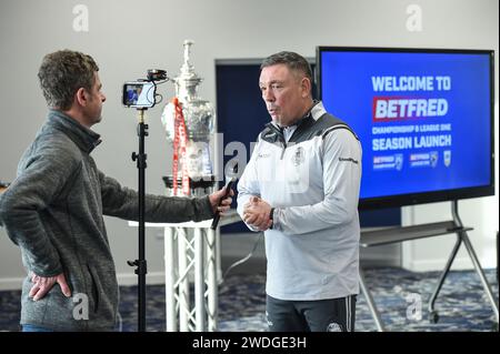 Wakefield, England – 19. Januar 2024 – Sheffield Eagles Head Coach im Interview mit den Medien. Rugby League Championship, League One & 1895 Cup. Staffel Launch und Media Day im DIY Kitchens Stadium, Wakefield, UK Dean Williams Stockfoto