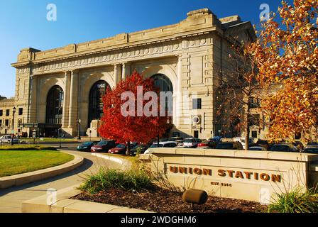 Die Stone Union Station dient als zentraler Bahnhof für Kansas City, Missouri und beherbergt auch mehrere Museen Stockfoto