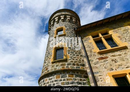Das Chateau de La Roche ist eine wunderschöne restaurierte Burg in Saint-Priest-la-Roche in Roanne, Frankreich. Stockfoto